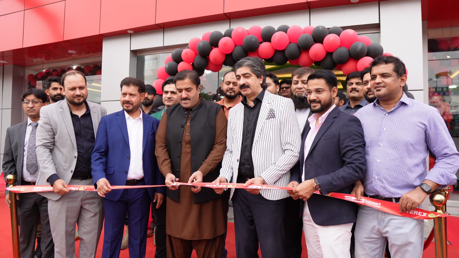 LAHORE WELCOMES ITS FIRST INVEREX EV DEALERSHIP WITH GRAND INAUGURATION OF THE XIO ELECTRIC CAR
