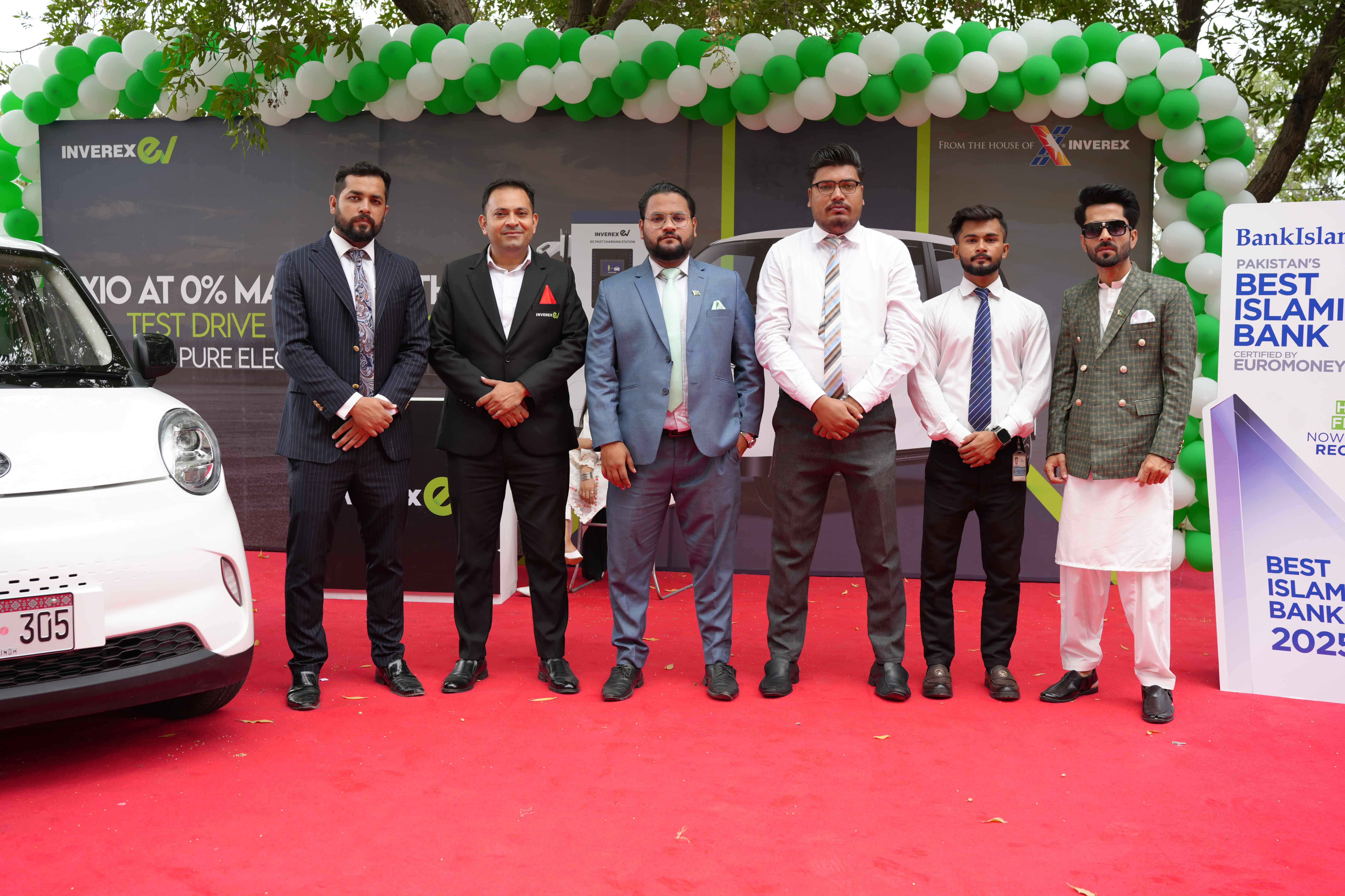 Dolman Mall Parking Road show Bank Islamic