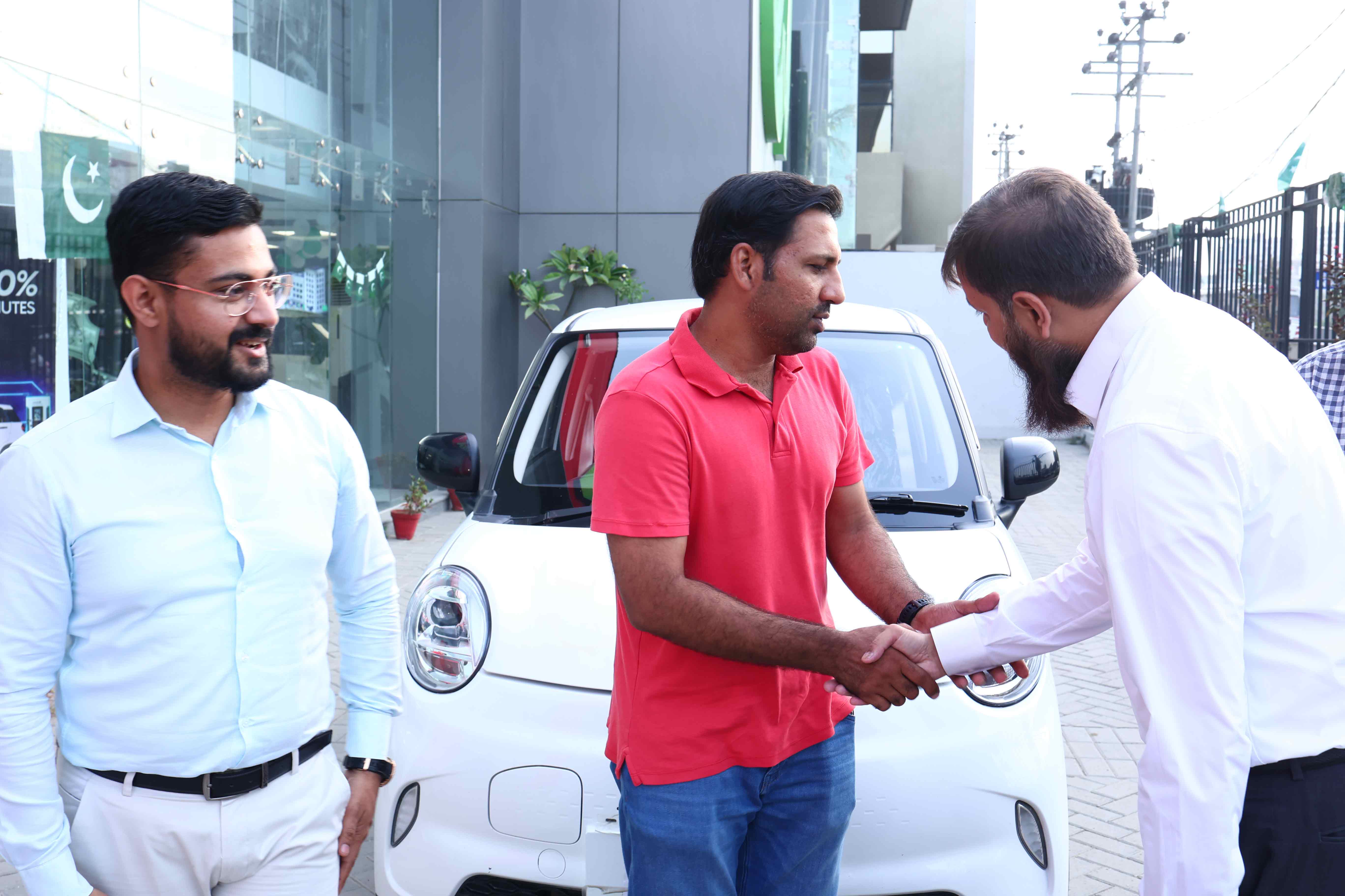 Sarfaraz Ahmed Show Room Visit